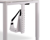 Grundträger und PC-Halter / mit höhenvariablem Gurthalter / breitenverstellbar von 150 - 200mm / höhenverstellbar bis max. 540 mm / Montage ohne Werkzeug möglich Grundträger und PC-Halter / mit höhenvariablem Gurthalter / breitenverstellbar von 150 - 200mm / höhenverstellbar bis max. 540 mm / Montage ohne Werkzeug möglich